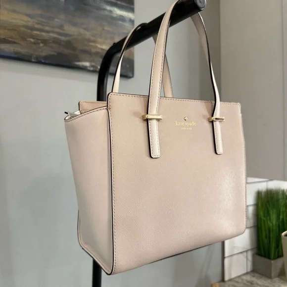 Kate Spade New York Cedar Street Hayden Bag In Blush & Cream with Gold Hardware - Picture 3 of 14